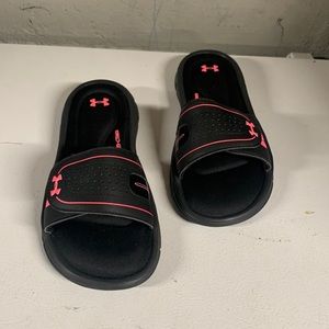 Under Armour Womens slides size 7